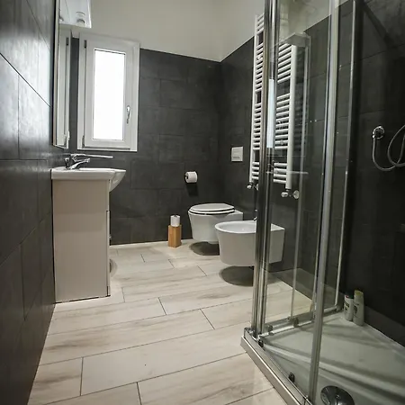 Alesia Oda ve Kahvaltı 3*