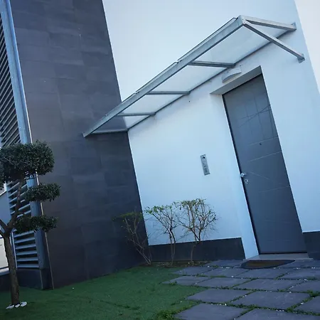 Alesia Oda ve Kahvaltı 3*