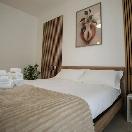 Oda ve Kahvaltı Alesia